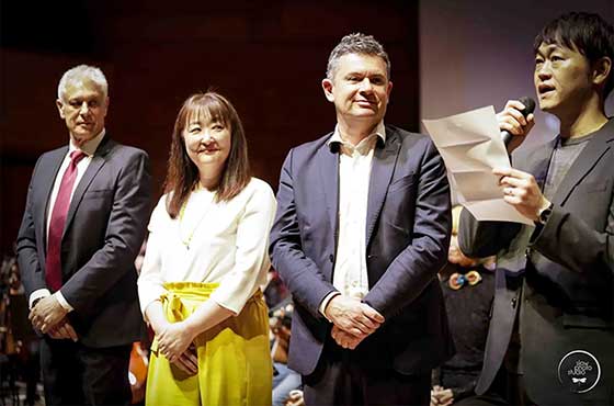 音楽会後の交流会の様子