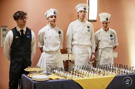 音楽会後の交流会の様子